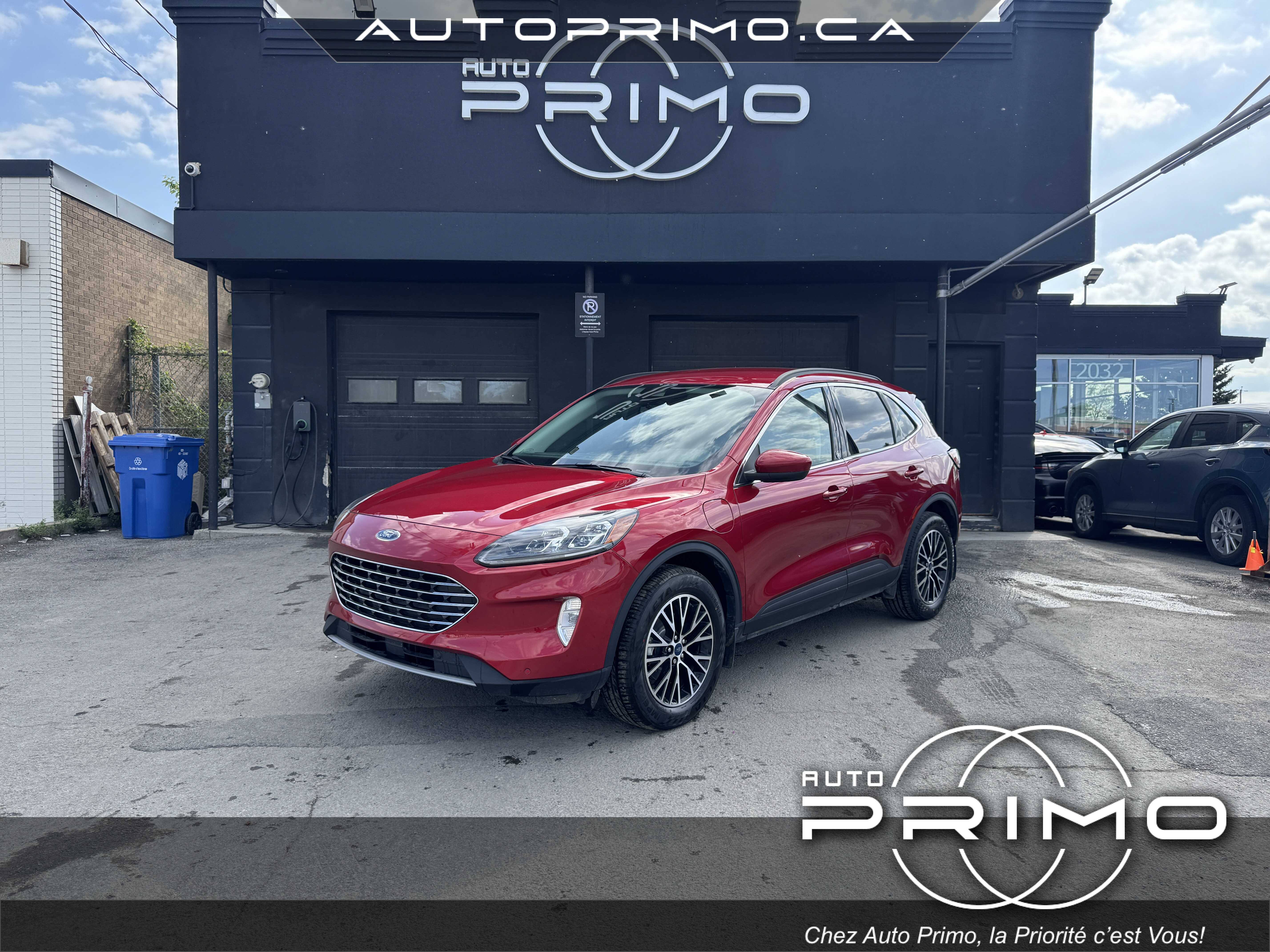 2022 Ford Escape Titanium Plug-In Hybrid Automatique avec Sièges en Cuir Système de Navigation GPS Carplay Caméra de Recul Démarreur à Distance Bluetooth Mags chez Auto Primo Laval 2022 Ford Escape Titanium Plug-In Hybrid Automatique avec Sièges en Cuir Système de Navigation GPS Carplay Caméra de Recul Démarreur à Distance Bluetooth Mags chez Auto Primo Laval