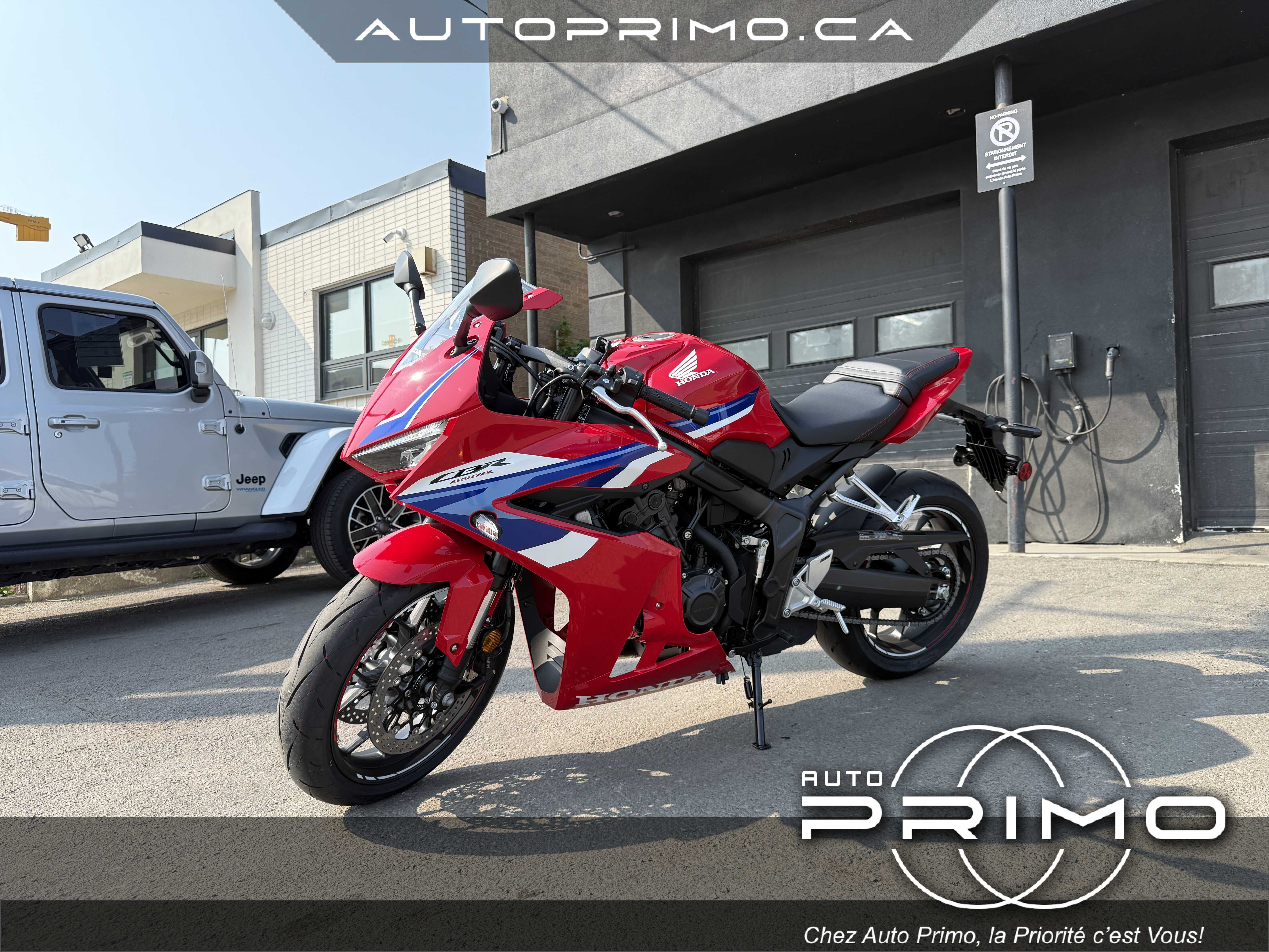 2025 Honda Cbr 650R avec 649cc 94Hp 63Nm Torque 6 Speed avec Honda E-Clutch Racing Red et Bleue Perle chez Auto Primo Laval 2025 Honda Cbr 650R avec 649cc 94Hp 63Nm Torque 6 Speed avec Honda E-Clutch Racing Red et Bleue Perle chez Auto Primo Laval
